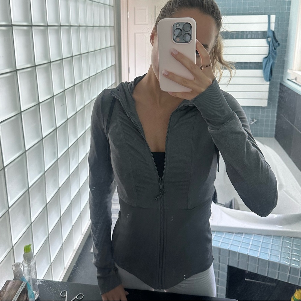 Lululemon Reversible Grey Jacket - image 2